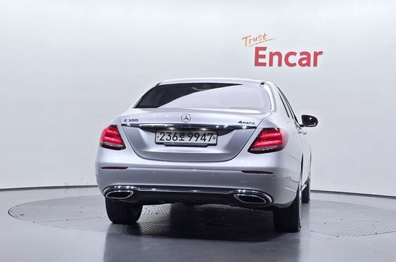 Mercedes-Benz E-Class E300 4MATIC Exclusive — пробег 134 525 км — фото 4 из 5