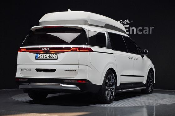 Kia Carnival Diesel 9-Seater Hi-Limousine(Special Vehicle) — пробег 72 759 км — фото 2 из 5