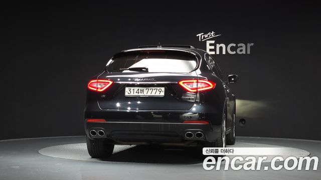 Maserati Levante 3.0 Diesel AWD — пробег 97 793 км — фото 4 из 5