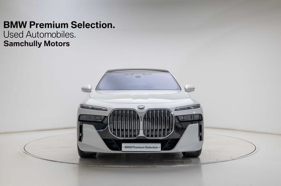 BMW 7-Series 740i xDrive M Sport — пробег 6 382 км — фото 2 из 5