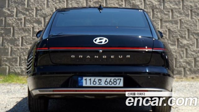 Hyundai Grandeur 2,5 Gasoline 2WD Premium — пробег 15 800 км — фото 3 из 5