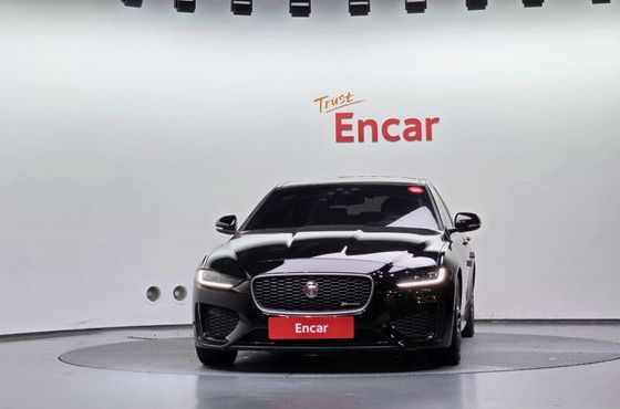 Jaguar XE D180 R-Dynamic S — пробег 93 650 км — фото 3 из 5