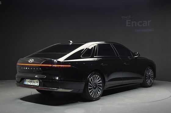 Hyundai Grandeur 2,5 Gasoline 2WD Calligraphy — пробег 51 077 км — фото 2 из 5