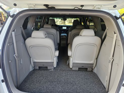 Kia Carnival 9-Seater Prstige — пробег 59 900 км — фото 5 из 5