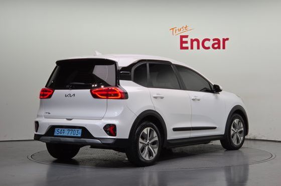 Kia Niro Earth — пробег 69 970 км — фото 2 из 5