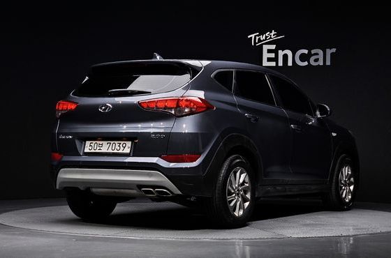 Hyundai Tucson Diesel 2.0 2WD Smart — пробег 101 008 км — фото 2 из 5