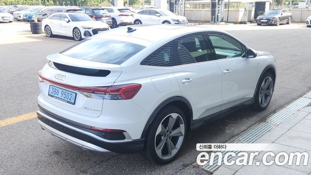 Audi Q4 e-tron 45 Premium Sportback — пробег 730 км — фото 2 из 5