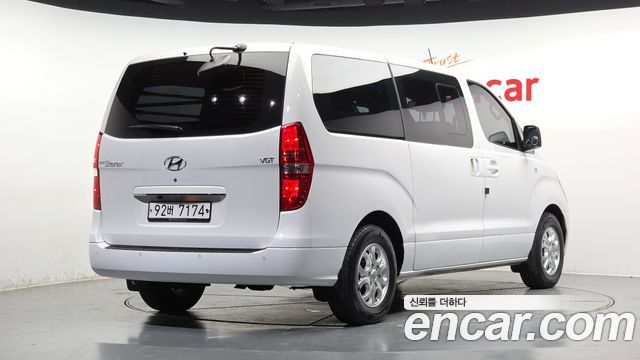 Hyundai Starex 5-Seater VAN CVX Luxury — пробег 131 726 км — фото 2 из 5
