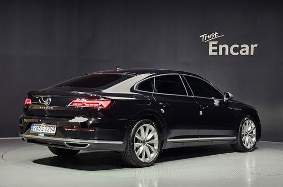 Volkswagen Arteon 2.0 TDI Prestige — пробег 73 708 км — фото 2 из 5