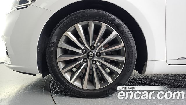Kia K7 из Кореи Encar