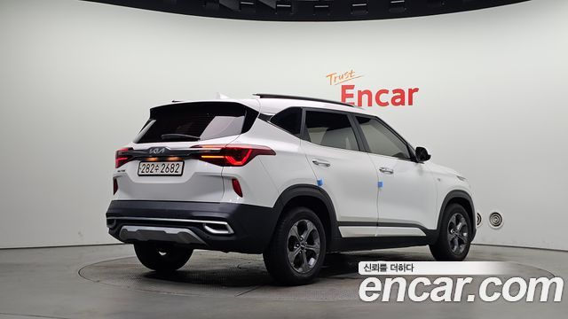 Kia Seltos из Кореи Encar