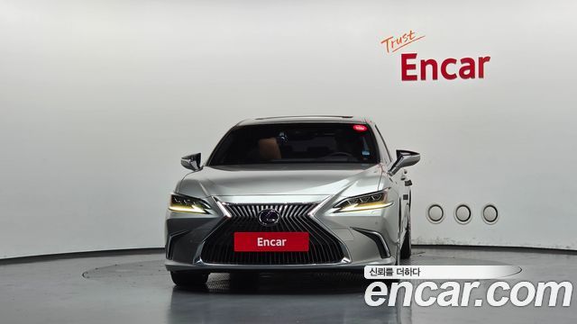 Lexus ES Executive — пробег 126 647 км — фото 3 из 5