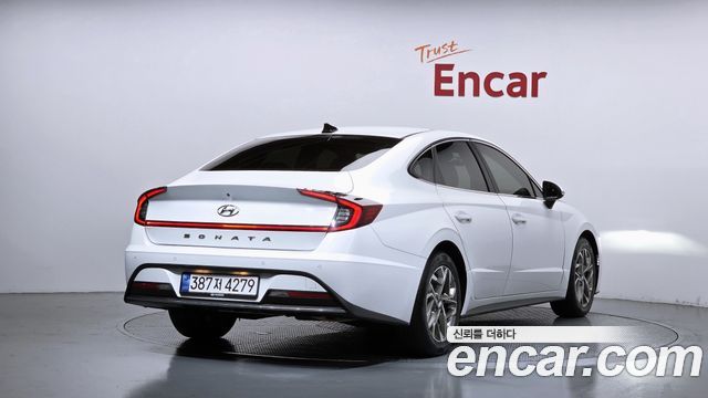 Hyundai Sonata 2.0 Premium — пробег 143 458 км — фото 2 из 5