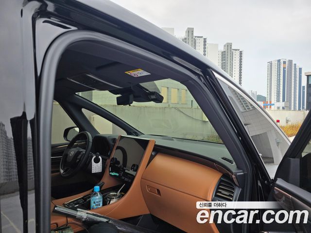 Toyota Alphard 2.5 HEV Executive AWD — пробег 4 850 км — фото 2 из 5