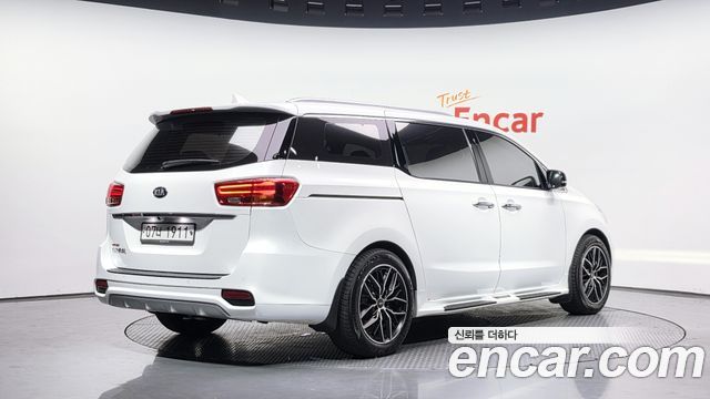 Kia Carnival из Кореи Encar