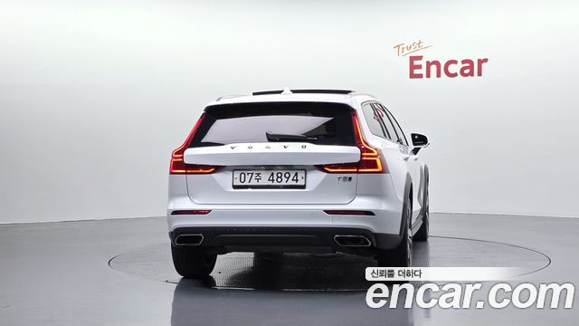 Volvo V60 из Кореи Encar