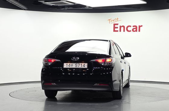 Hyundai Sonata 2.0 HEV Smart — пробег 134 898 км — фото 4 из 5