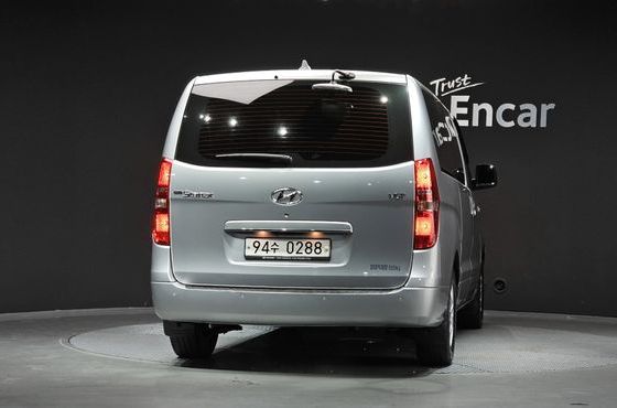 Hyundai Starex Van 5-Seater Modern — пробег 76 512 км — фото 4 из 5