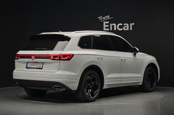 Volkswagen Touareg 3.0 TDI Prestige — пробег 50 км — фото 2 из 5