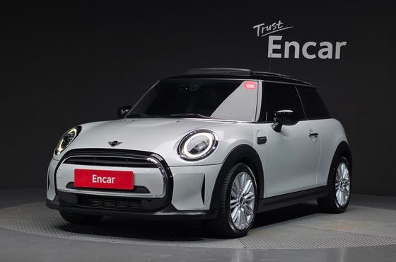 Mini Cooper Classic Plus Launch Pack Third Generation — пробег 36 373 км — фото 1 из 5