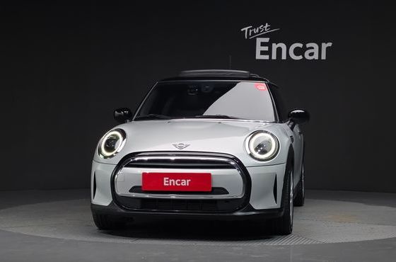 Mini Cooper Classic Plus Launch Pack Third Generation — пробег 36 373 км — фото 3 из 5