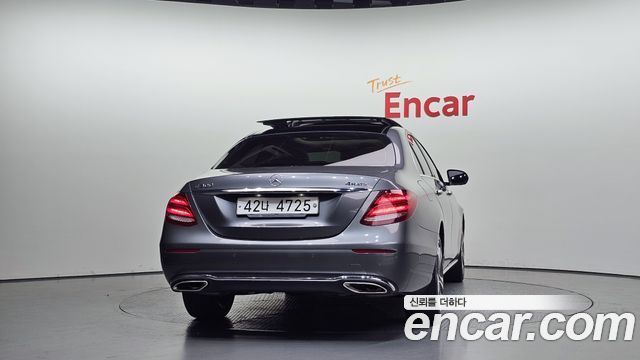 Mercedes-Benz E-Class из Кореи Encar