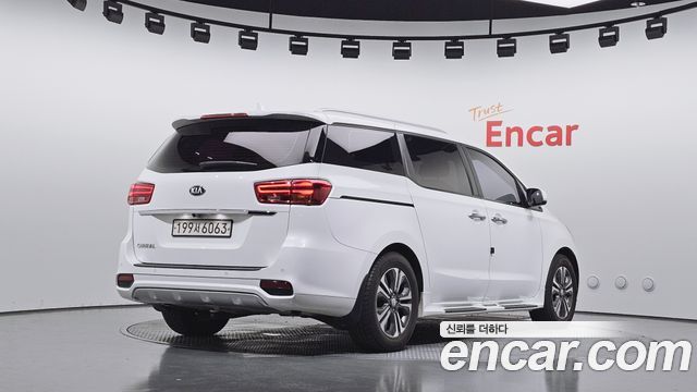 Kia Carnival из Кореи Encar
