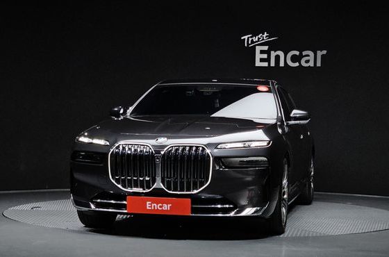 BMW 7-Series 740i sDrive Design Pure Excellence — пробег 100 656 км — фото 3 из 5