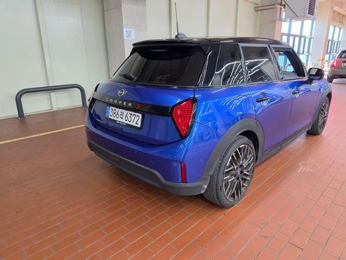 Mini Cooper 5 Door Favoured — пробег 10 139 км — фото 3 из 5