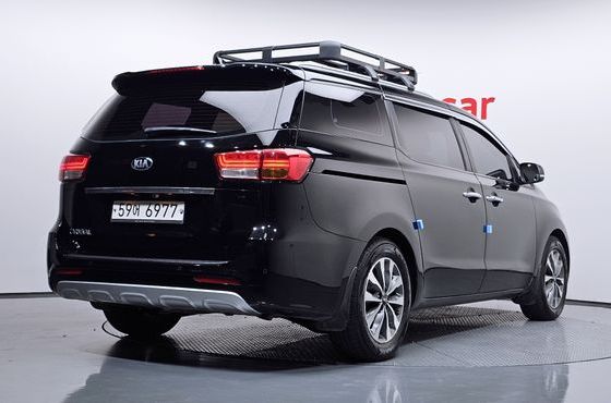 Kia Carnival 9-seater Luxury — пробег 145 786 км — фото 2 из 5