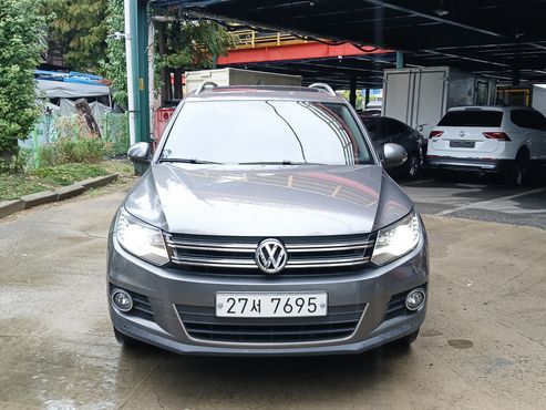 Volkswagen Tiguan 2.0 TDI Premium 5N — пробег 151 800 км — фото 2 из 5