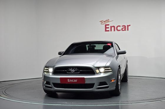 Ford Mustang Coupe — пробег 92 301 км — фото 3 из 5