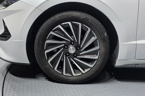 Hyundai Sonata Premium Plus — пробег 82 830 км — фото 5 из 5