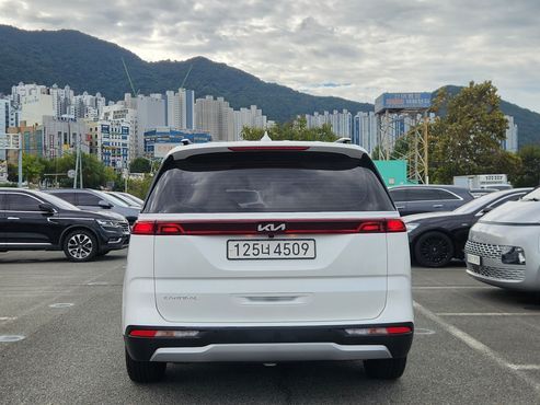 Kia Carnival Gasoline 9-Seater Prestige — пробег 80 000 км — фото 3 из 5