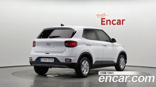 Hyundai Venue 1,6 Premium — пробег 9 918 км — фото 2 из 5