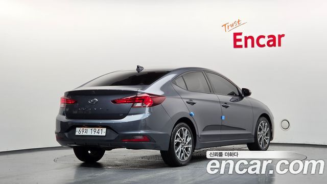 Hyundai AVANTE из Кореи Encar