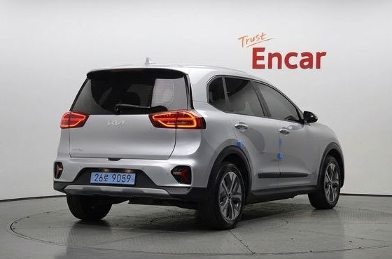 Kia Niro Air — пробег 98 011 км — фото 2 из 5