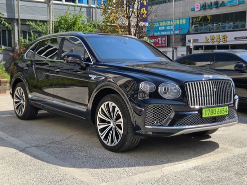 Bentley Bentayga 4.0 V8 EWB First Edition — пробег 20 494 км — фото 1 из 5