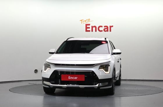 Kia Niro Signature — пробег 25 492 км — фото 3 из 5
