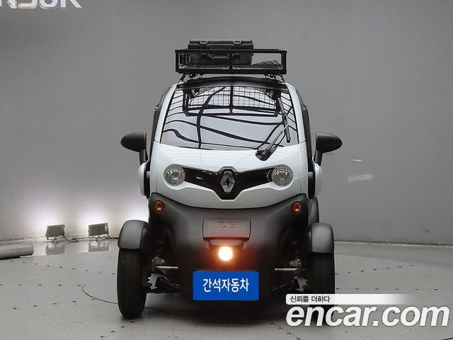 Renault (Samsung) Twizy Intens(2-seater) — пробег 8 700 км — фото 1 из 5