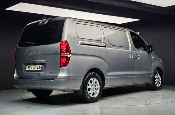 Hyundai Starex 3-Seater VAN CVX Luxury — пробег 216 900 км — фото 2 из 5