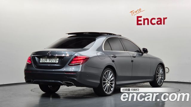 Mercedes-Benz E-Class E300 4MATIC AMG Line — пробег 152 542 км — фото 2 из 5