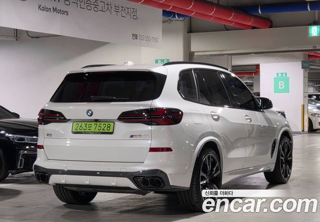 BMW X5 M60i — пробег 4 810 км — фото 4 из 5