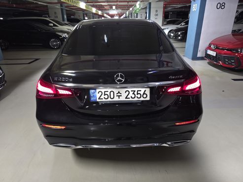 Mercedes-Benz E-Class E220d 4MATIC AMG Line — пробег 69 782 км — фото 2 из 5
