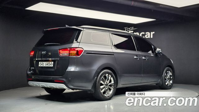 Kia Carnival 9-seater Prestige — пробег 312 155 км — фото 2 из 5