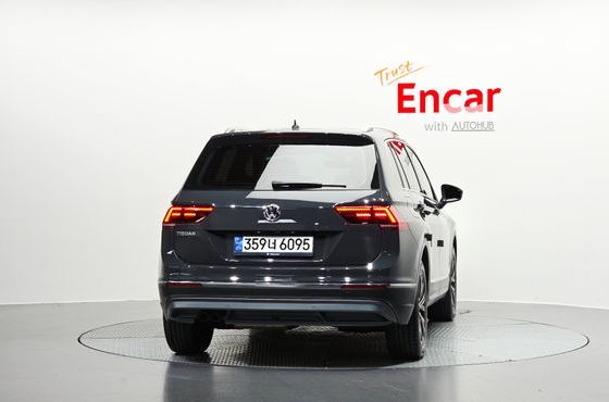Volkswagen Tiguan 2.0 TDI Prestige — пробег 94 920 км — фото 4 из 5
