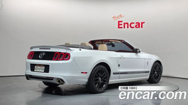 Ford Mustang Convertible — пробег 124 664 км — фото 2 из 5