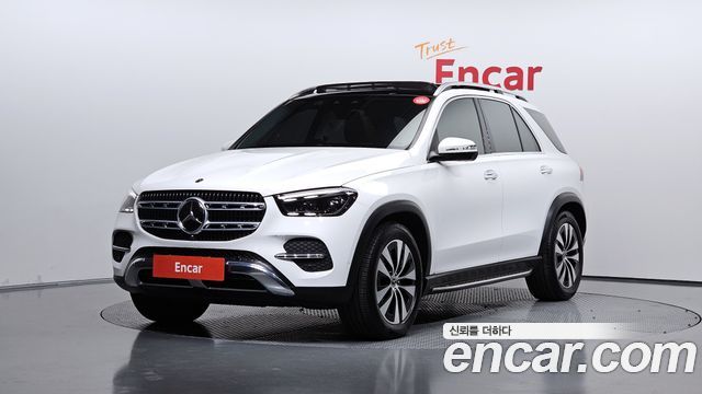 Mercedes-Benz GLE-Class GLE300d 4MATIC — пробег 32 230 км — фото 1 из 5