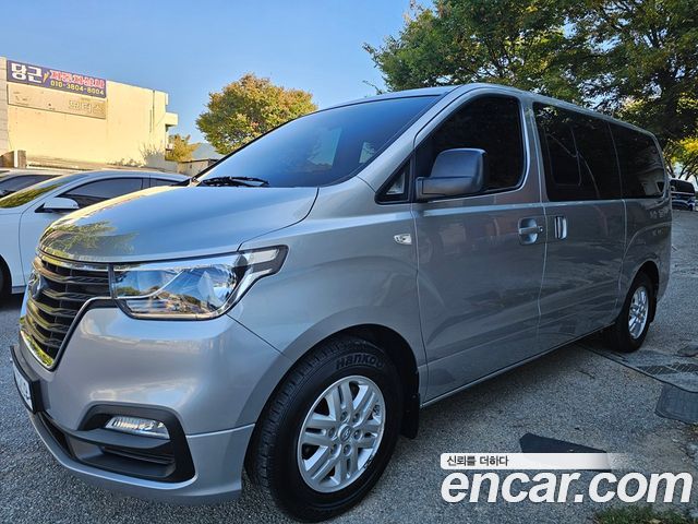Hyundai Starex Van 5-Seater Modern — пробег 60 368 км — фото 3 из 5