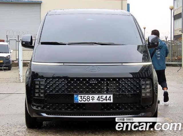Hyundai Staria 4WD Lounge 9-Seater Inspiration — пробег 19 718 км — фото 1 из 5